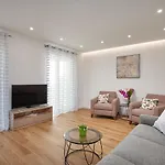 Newly Renovated Apt. Near To Entrance To Old Town * Ντουμπρόβνικ