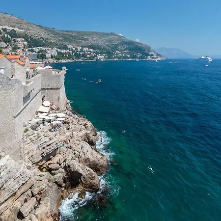 Lejlighed Newly Renovated Apt. Near To Entrance To Old Town